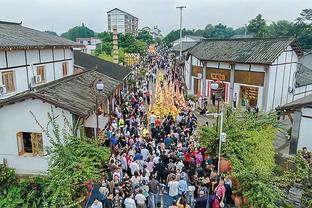 阿圭罗祝贺阿根廷获奥运资格：恭喜所有小伙子和秃头马斯切拉诺